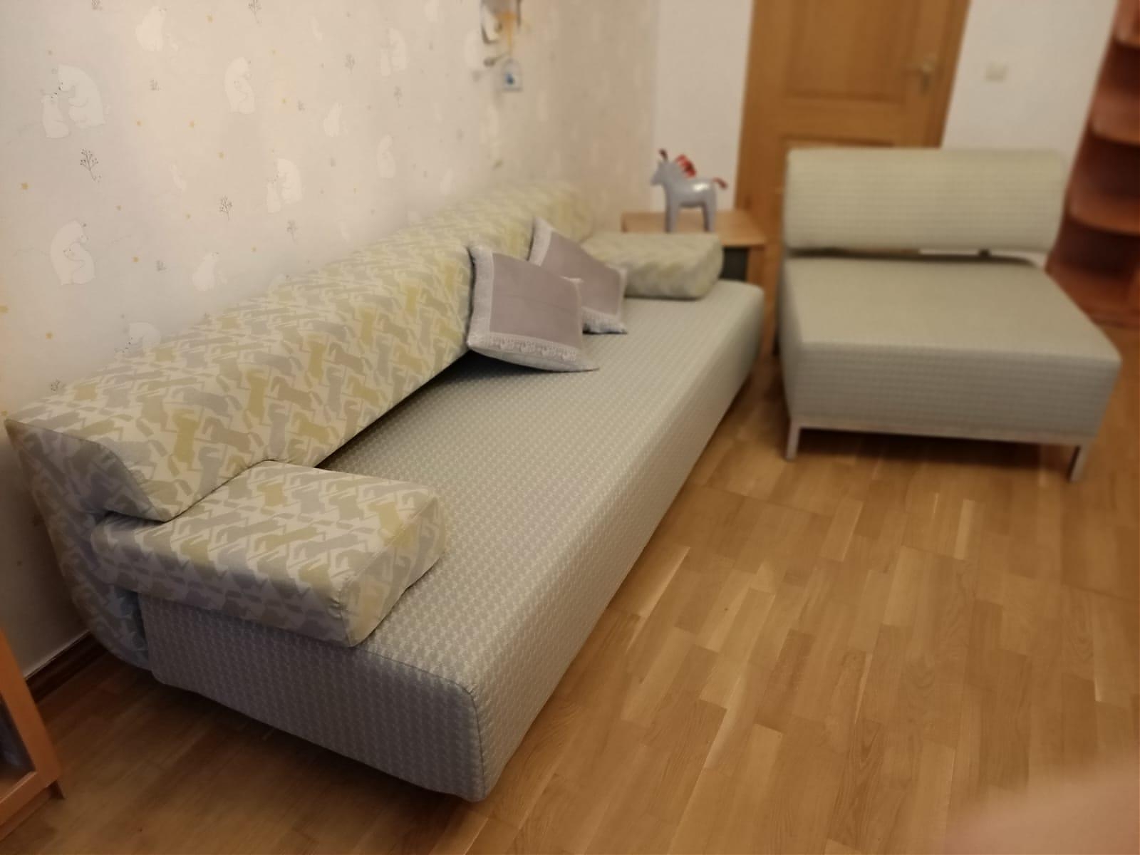 Пошив чехла на диван 12000 руб.